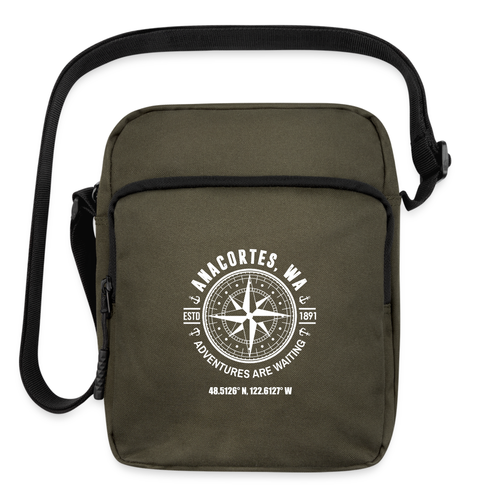 ANACORTES COMPASS Upright Crossbody Bag - olive