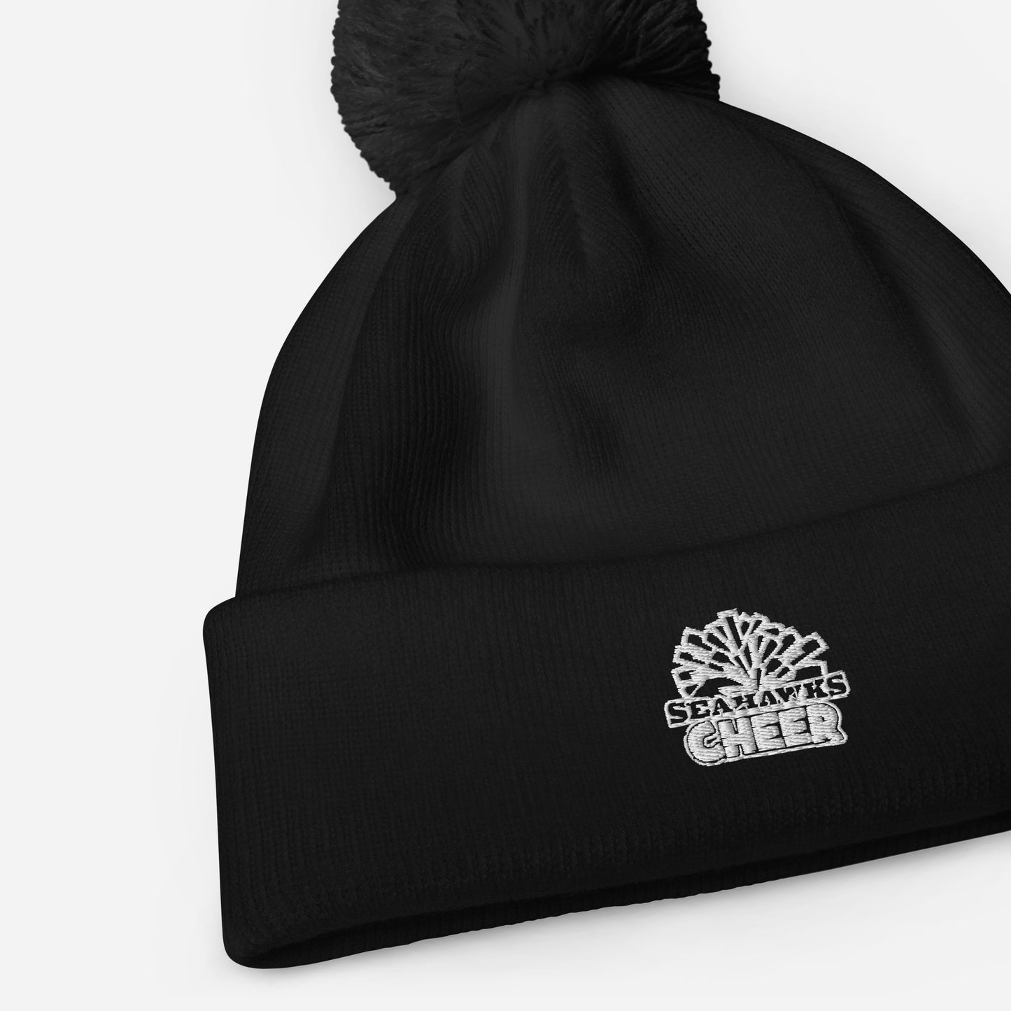 EMBORDERED Pom pom beanie